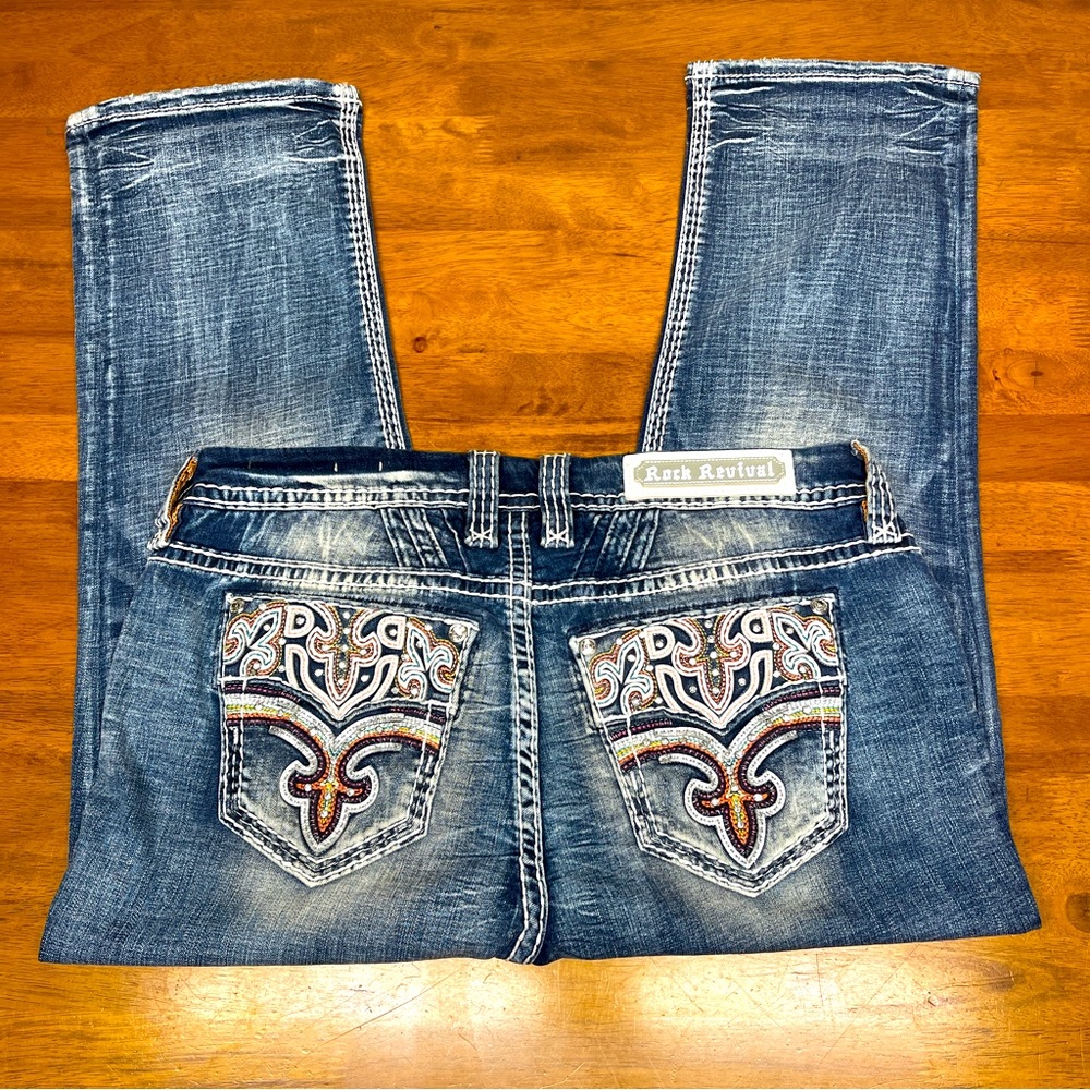 Rock Revival Nuri Size 32 Easy Crop Jeans with beautiful design and buttons